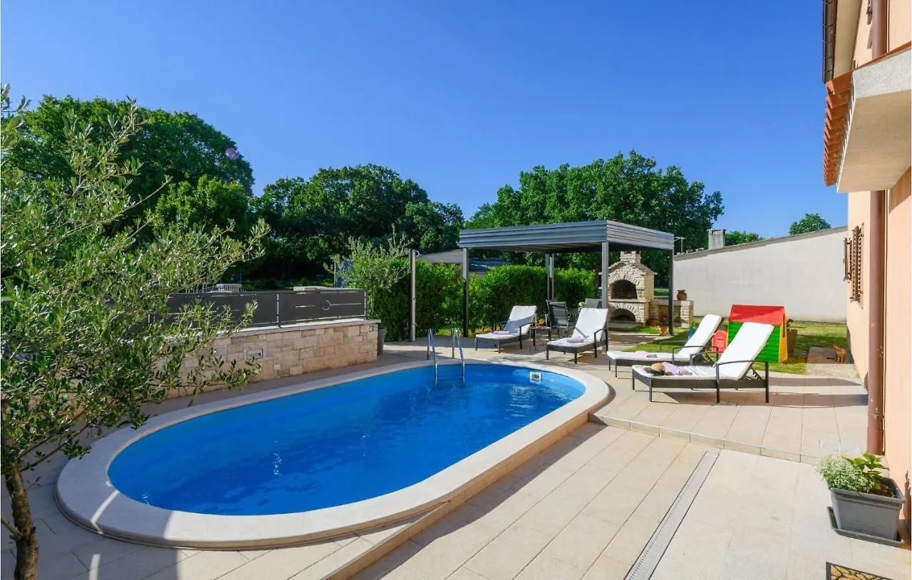 Stunning Home In Dobrani With Wifi Rebici