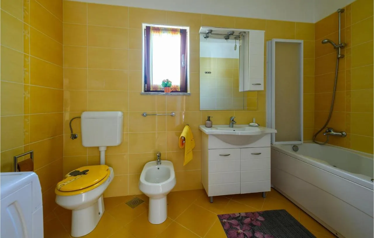 Stunning Home In Dobrani With Wifi Rebici