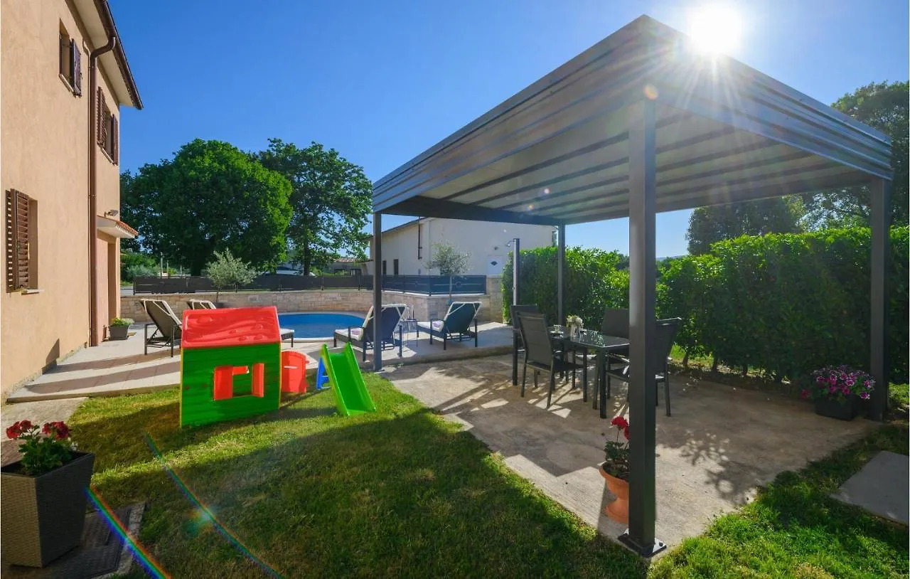 Stunning Home In Dobrani With Wifi Rebici Holiday home