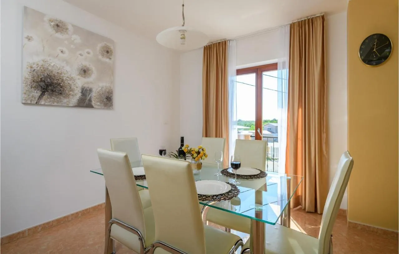 Stunning Home In Dobrani With Wifi Rebici